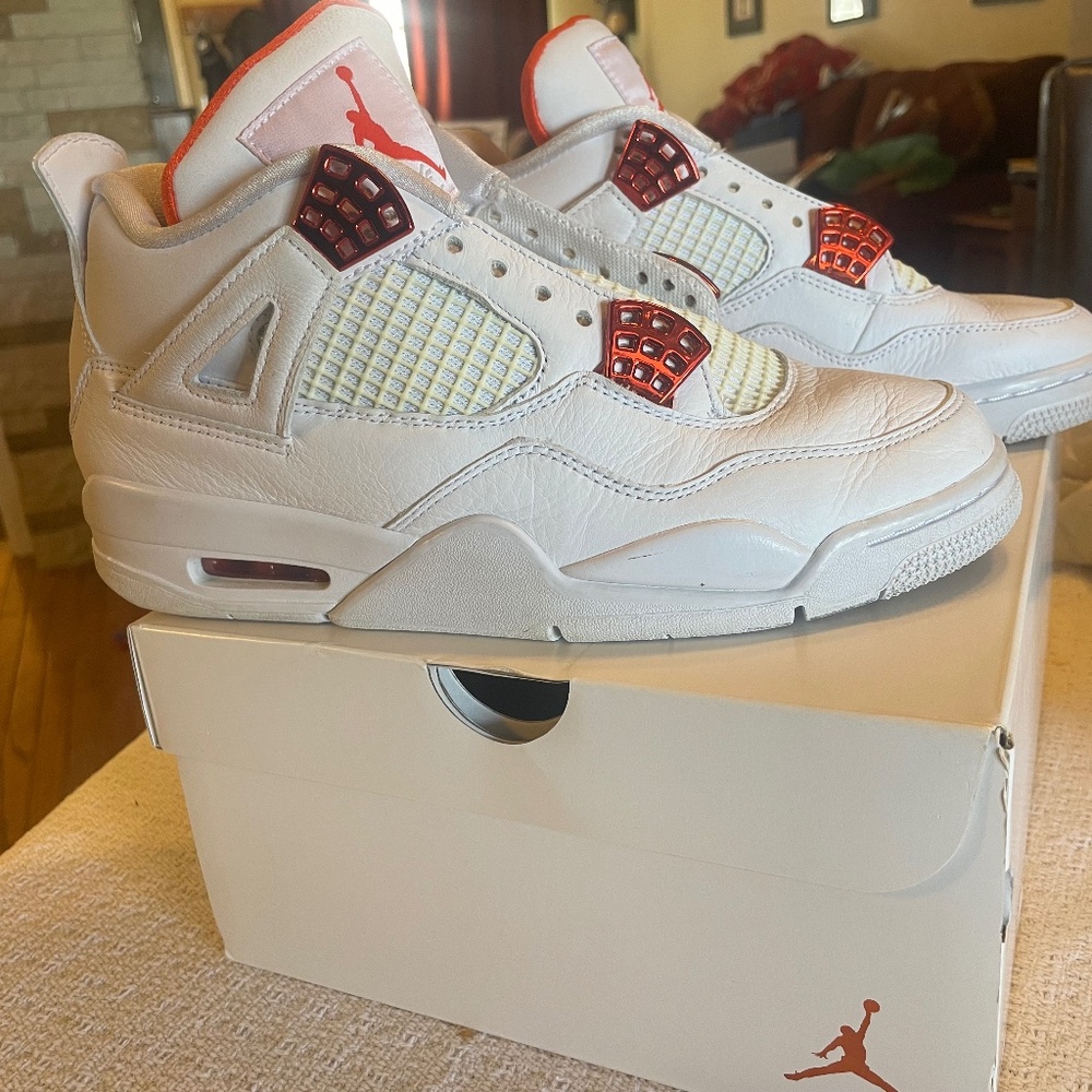 Air Jordan 4 Retro Metallic Orange